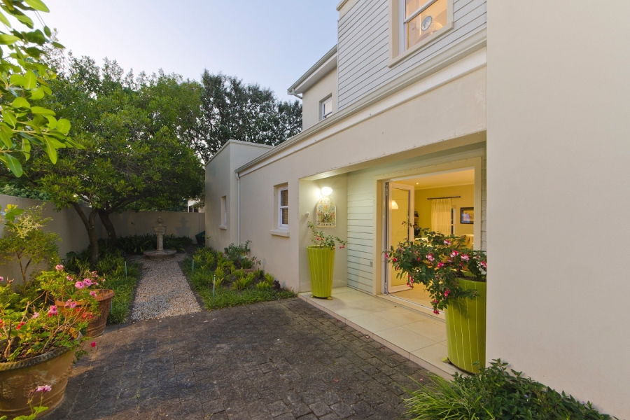 4 Bedroom Property for Sale in Leisure Isle Western Cape